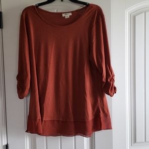 Ladies rust colored shirt
